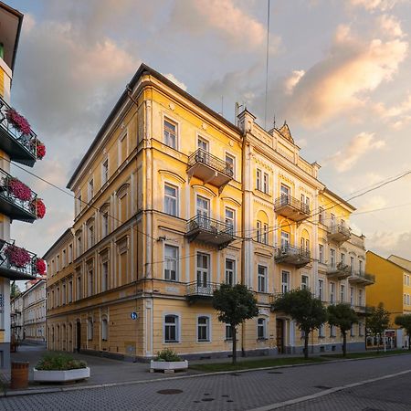 Otava - Vedlejsi Budova Frantiskovy Lazne Exterior foto